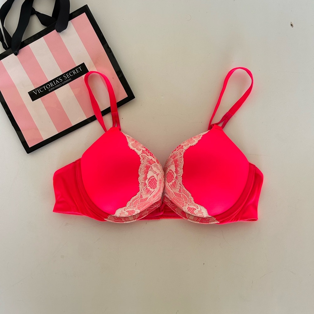 Victoria's Secret Pink Lace Bra